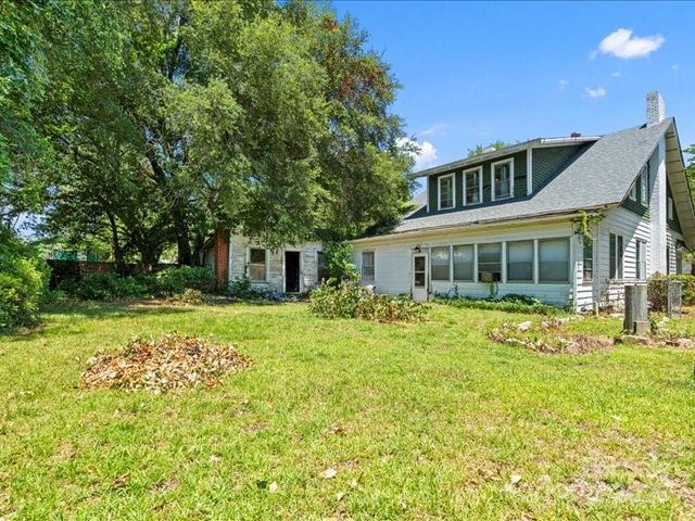 101 3rd Street, Cheraw, SC 29520