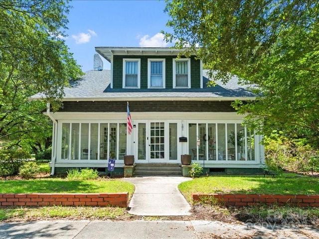 101 3rd Street, Cheraw, SC 29520