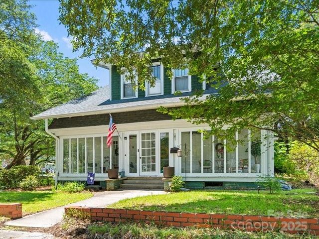 101 3rd Street, Cheraw, SC 29520