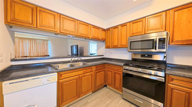 8618 Van Hut Lane, Houston, TX 77044