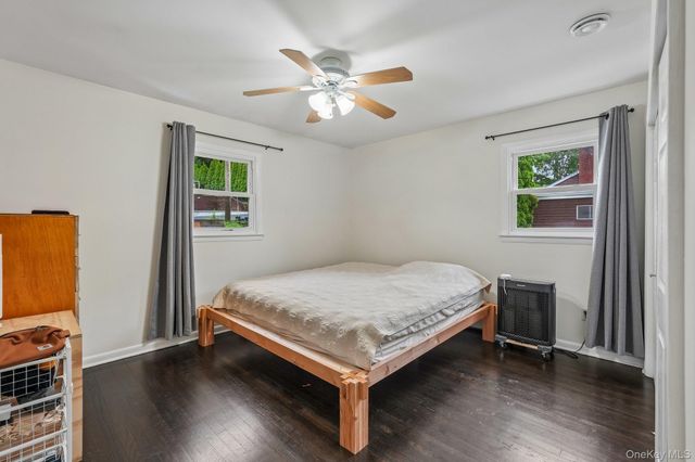 849 Warren Avenue, Thornwood, NY 10594