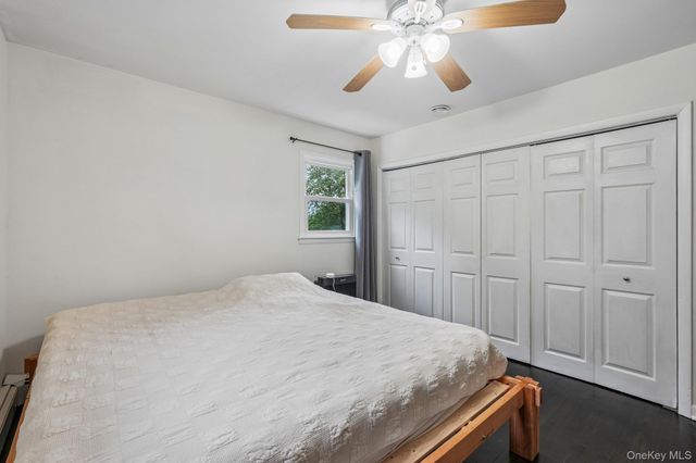 849 Warren Avenue, Thornwood, NY 10594