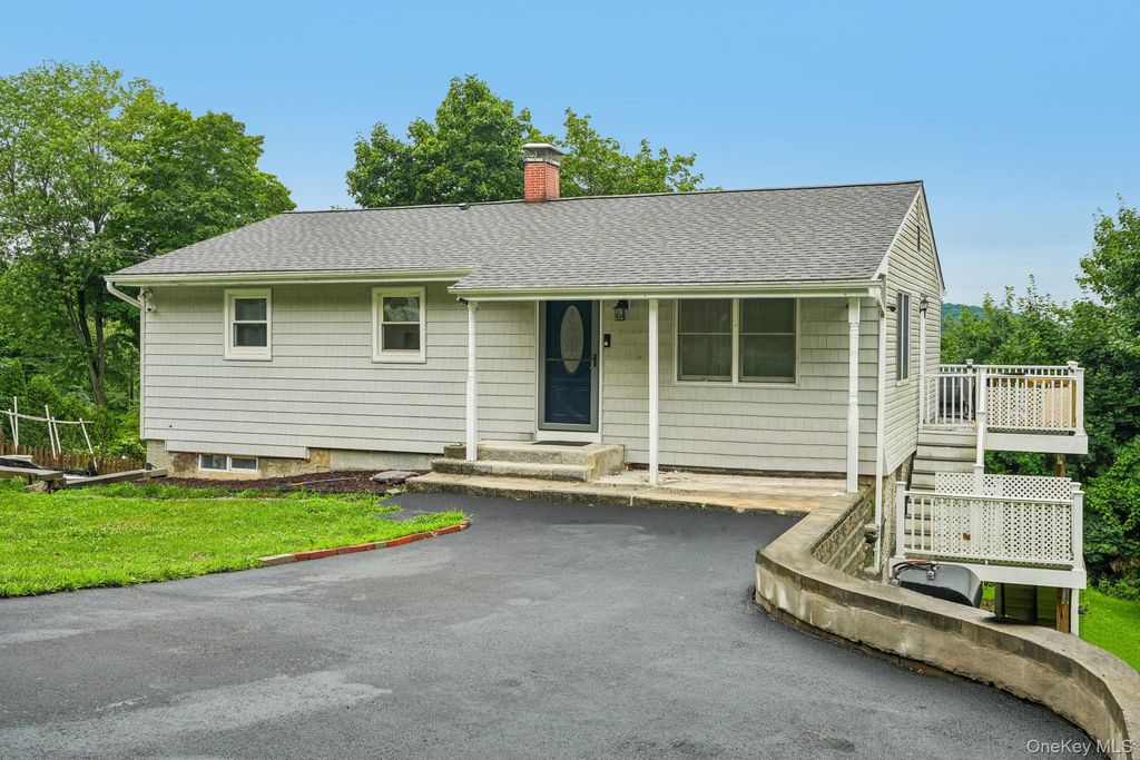 849 Warren Avenue, Thornwood, NY 10594 — photo 2