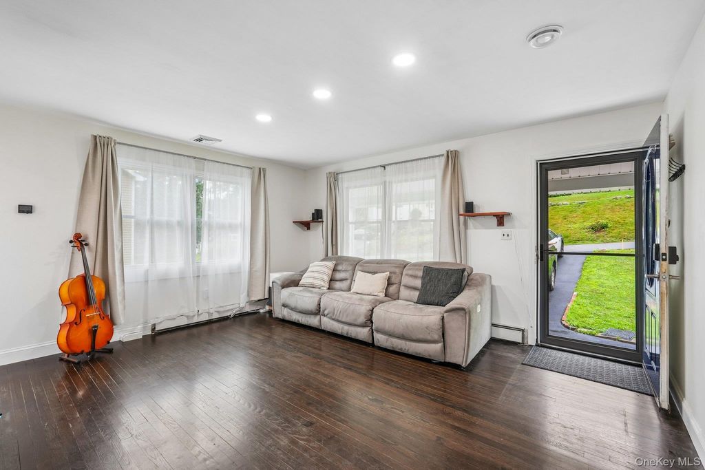 849 Warren Avenue, Thornwood, NY 10594 — photo 4