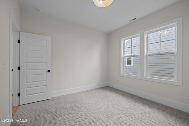 118 Pine View Boulevard, Beaufort, NC 28516