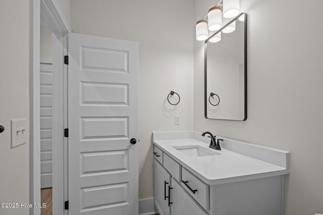 118 Pine View Boulevard, Beaufort, NC 28516