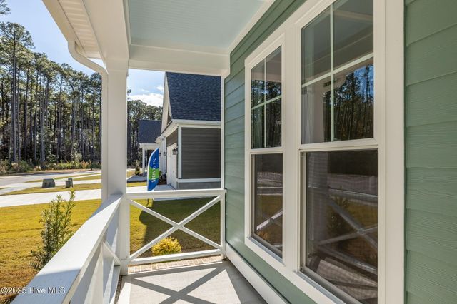 118 Pine View Boulevard, Beaufort, NC 28516