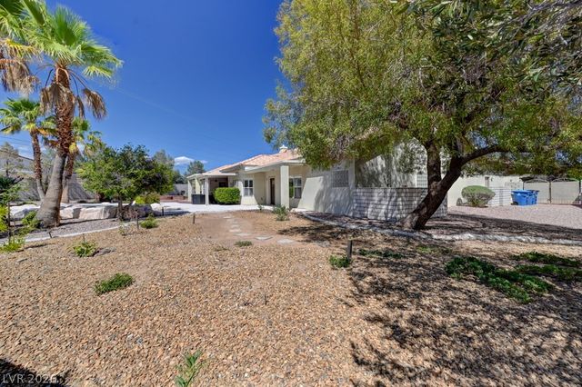 7540 Crystal Cave Drive, Las Vegas, NV 89117