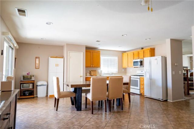 1316 Blazing Star, Perris, CA 92571