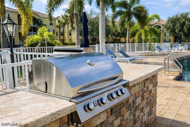 4105 Residence DR 707, Fort Myers, FL 33901