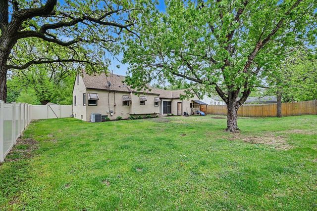 5422 Madison Street NE, Fridley, MN 55421