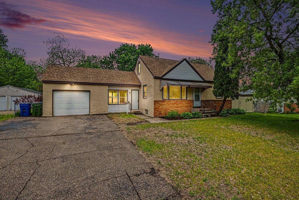 5422 Madison Street NE, Fridley, MN 55421