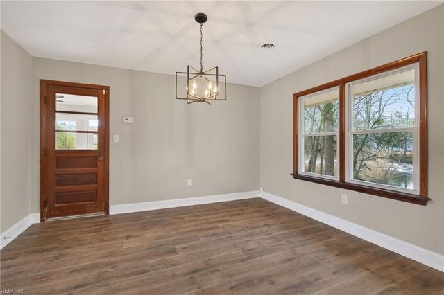 1502 James LNDG, Chesapeake, VA 23321