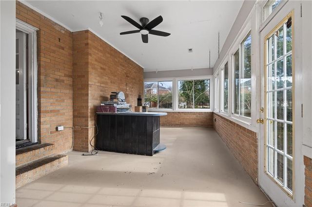 1502 James LNDG, Chesapeake, VA 23321