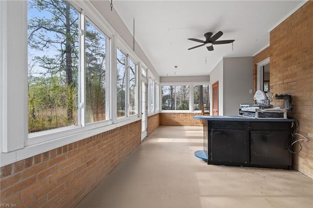 1502 James LNDG, Chesapeake, VA 23321