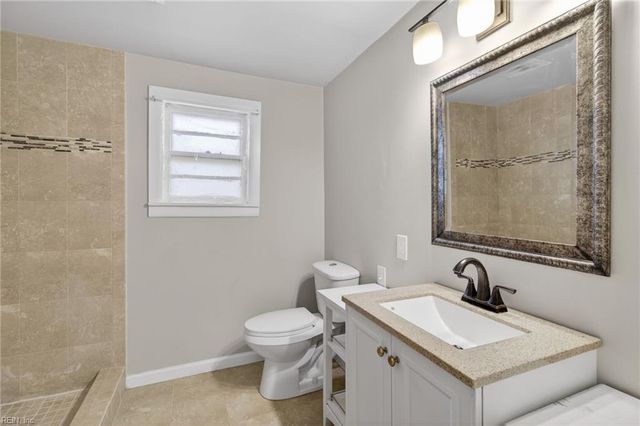 1502 James LNDG, Chesapeake, VA 23321