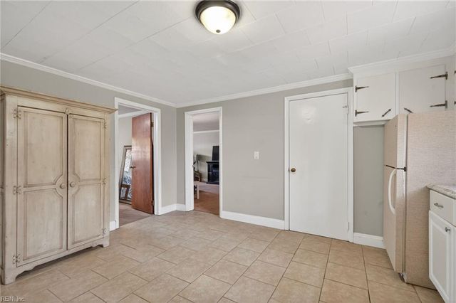 1502 James LNDG, Chesapeake, VA 23321