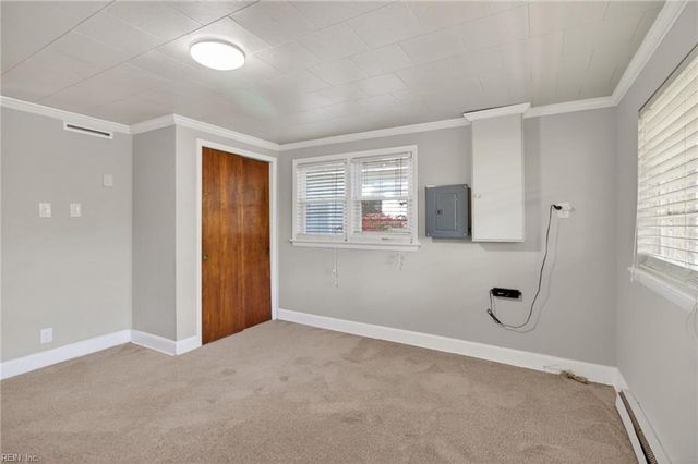 1502 James LNDG, Chesapeake, VA 23321