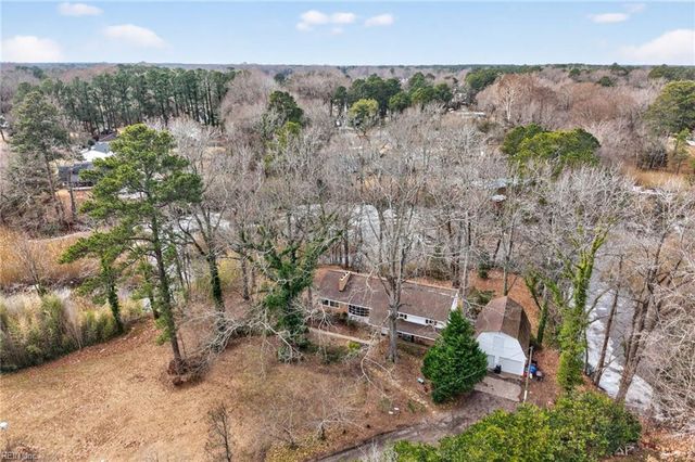 1502 James LNDG, Chesapeake, VA 23321