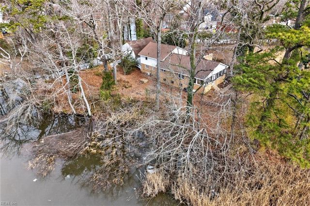 1502 James LNDG, Chesapeake, VA 23321