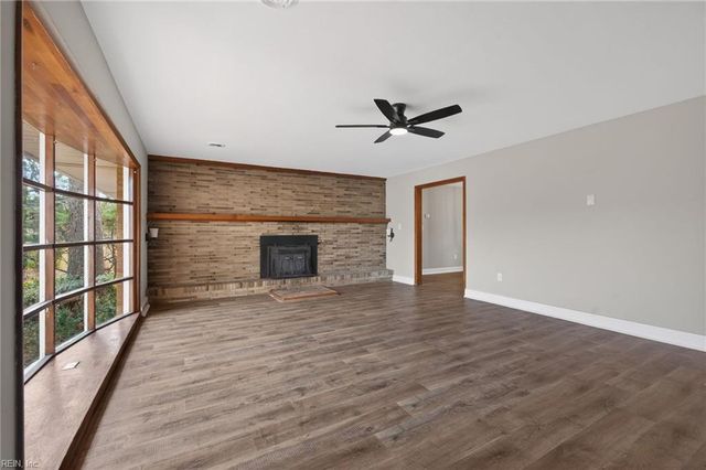 1502 James LNDG, Chesapeake, VA 23321