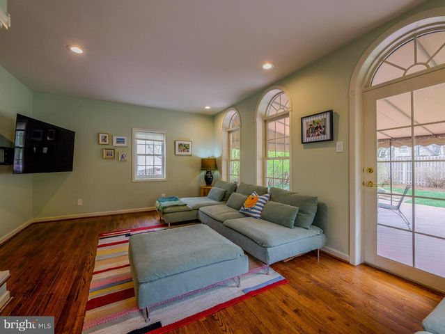 1255 MONTGOMERY AVE, Wynnewood, PA 19096