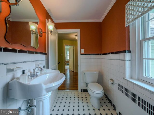 1255 MONTGOMERY AVE, Wynnewood, PA 19096