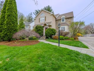 1255 MONTGOMERY AVE, Wynnewood, PA 19096