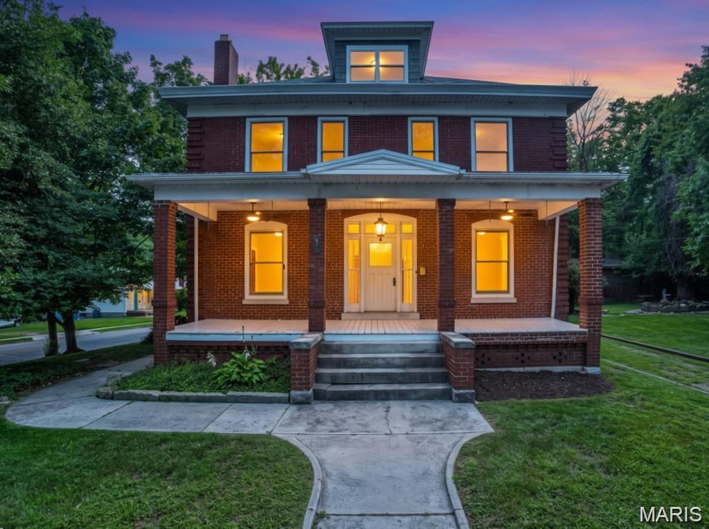 1215 Union Street, Alton, IL 62002