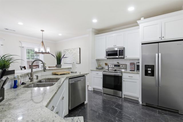 1505 Lakeview Drive, Grand Prairie, TX 75051