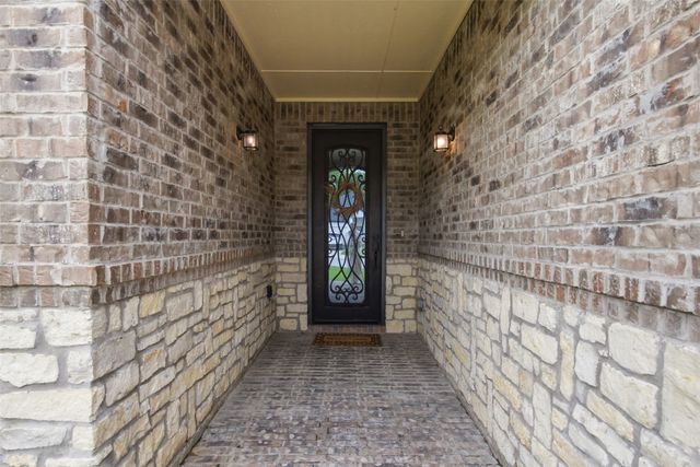 1505 Lakeview Drive, Grand Prairie, TX 75051