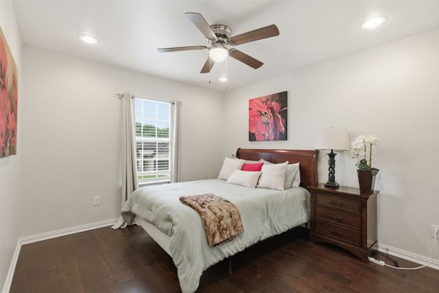 1505 Lakeview Drive, Grand Prairie, TX 75051