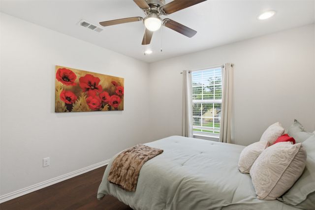 1505 Lakeview Drive, Grand Prairie, TX 75051