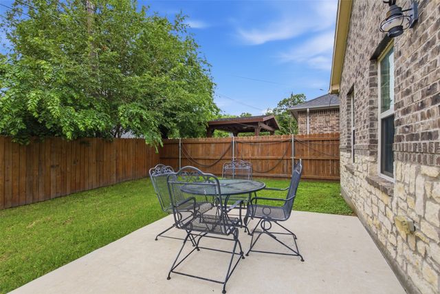 1505 Lakeview Drive, Grand Prairie, TX 75051