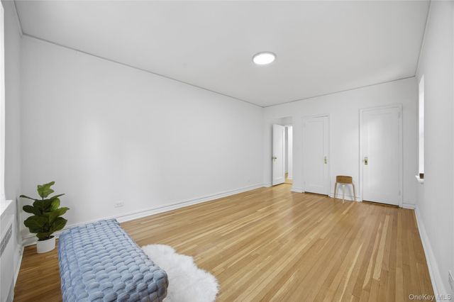 35-35 75th Street 324, Jackson Heights, NY 11372