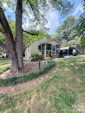522 19th Street SW, Hickory, NC 28602