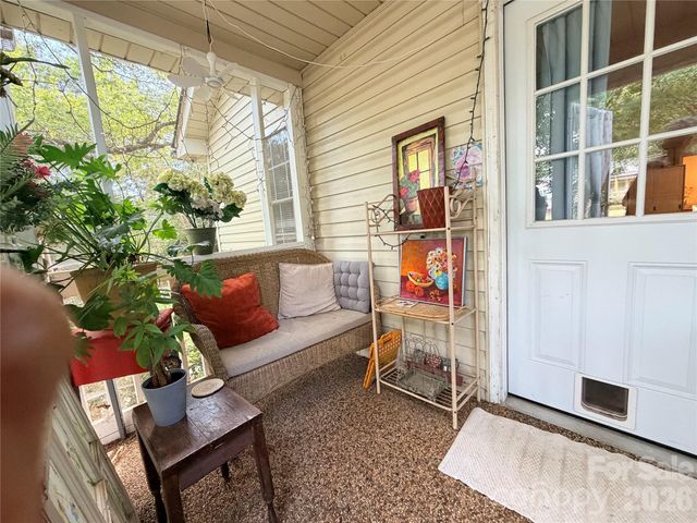 522 19th Street SW, Hickory, NC 28602