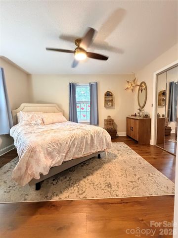 522 19th Street SW, Hickory, NC 28602
