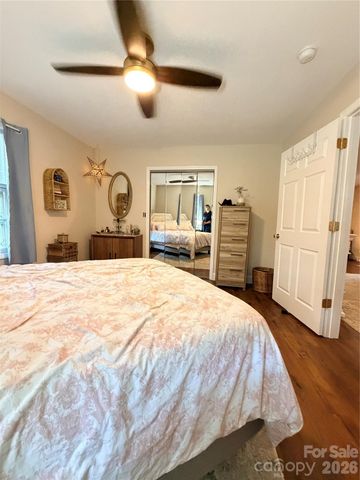522 19th Street SW, Hickory, NC 28602