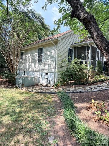522 19th Street SW, Hickory, NC 28602