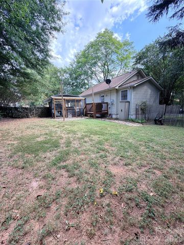 522 19th Street SW, Hickory, NC 28602