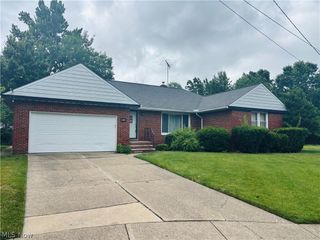 24346 Paradise Lane, Euclid, OH 44123