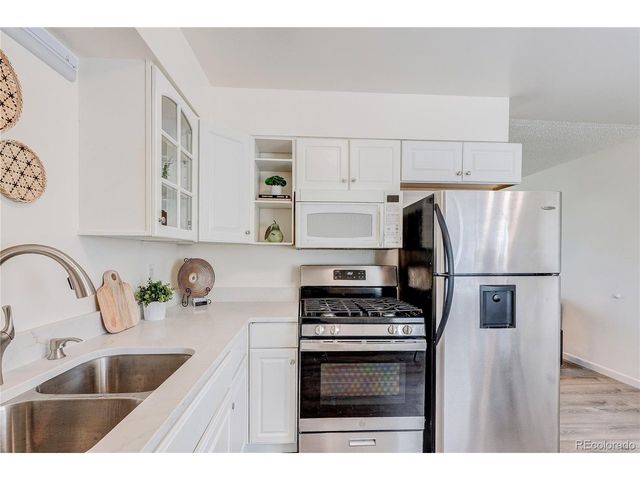 751 S Moline St, Aurora, CO 80012