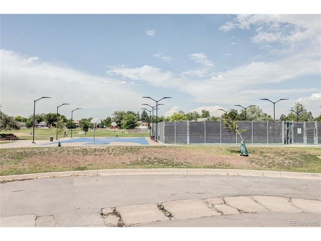 751 S Moline St, Aurora, CO 80012