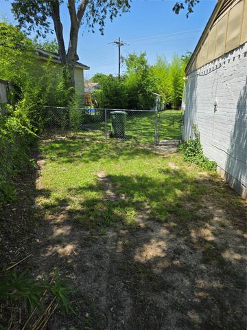 1003 Quincy Circle, Garland, TX 75040