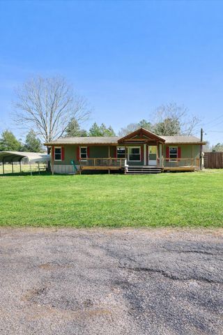 112 Melody Dr, Gladewater, TX 75647