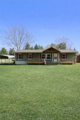 112 Melody Dr, Gladewater, TX 75647