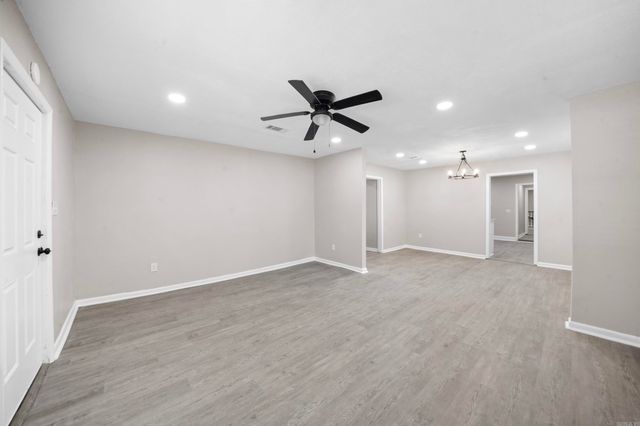 2118 S Pine Street, Little Rock, AR 72204