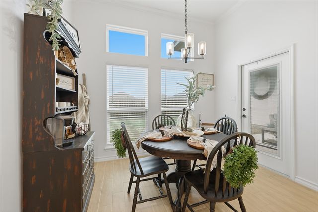 105 Sapphire St, Portland, TX 78374