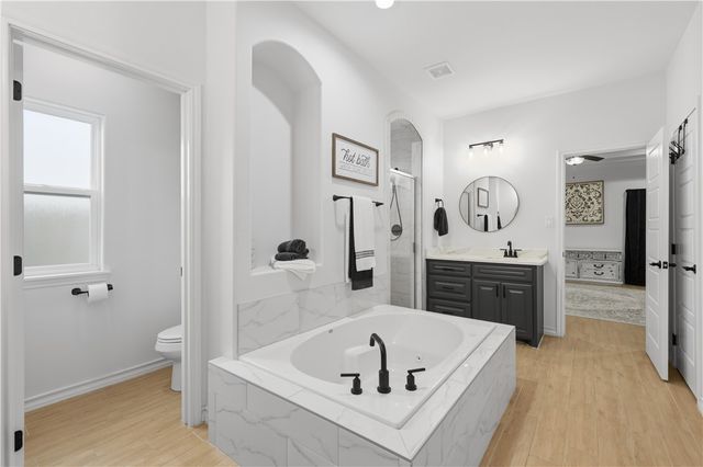 105 Sapphire St, Portland, TX 78374